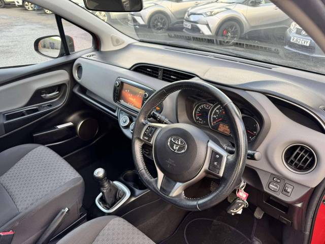 Toyota Yaris 1.0 VVT-i Icon 3dr Hatchback Petrol Red