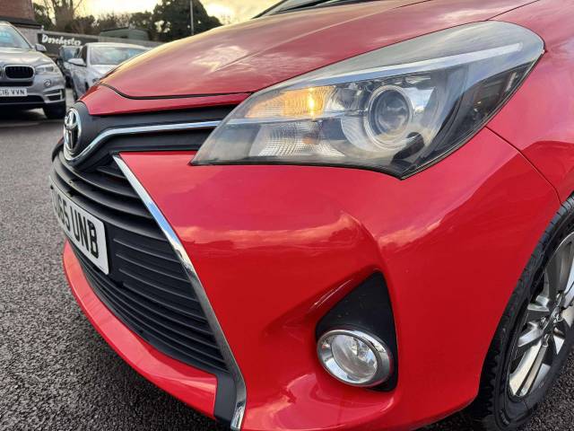 Toyota Yaris 1.0 VVT-i Icon 3dr Hatchback Petrol Red