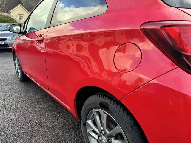 Toyota Yaris 1.0 VVT-i Icon 3dr Hatchback Petrol Red