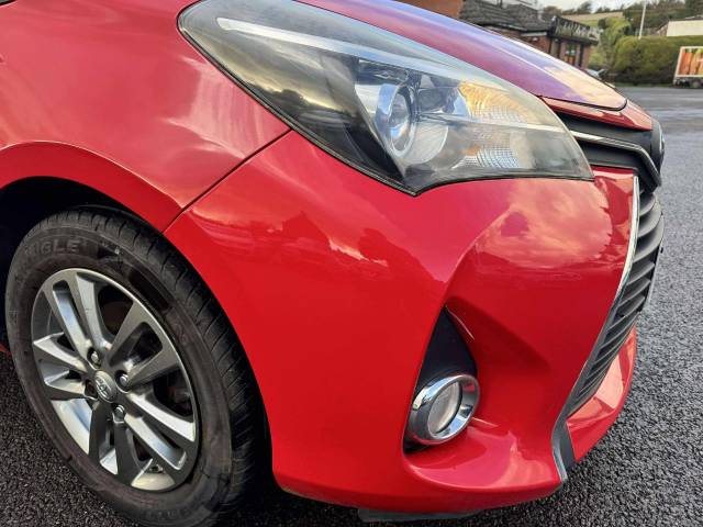 Toyota Yaris 1.0 VVT-i Icon 3dr Hatchback Petrol Red