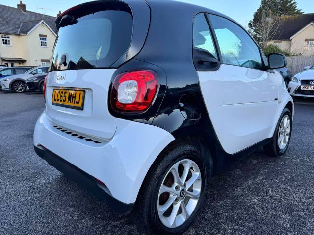 Smart Fortwo Coupe 1.0 Passion 2dr Auto Coupe Petrol White