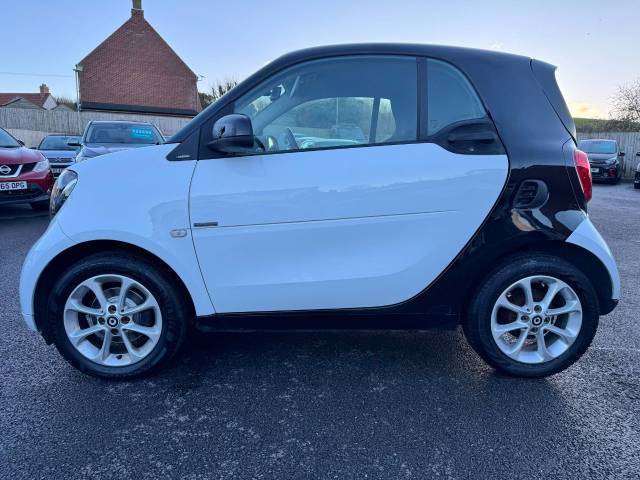 Smart Fortwo Coupe 1.0 Passion 2dr Auto Coupe Petrol White