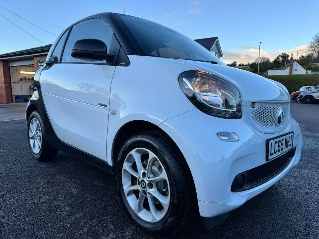 Smart Fortwo Coupe 1.0 Passion 2dr Auto Coupe Petrol White