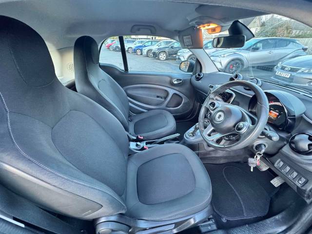 Smart Fortwo Coupe 1.0 Passion 2dr Auto Coupe Petrol White