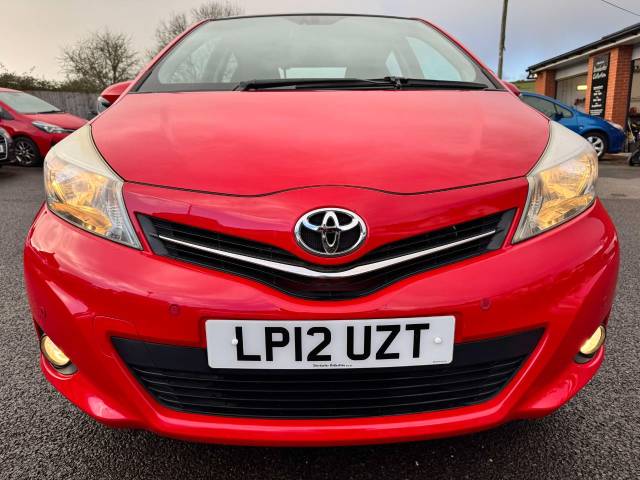 Toyota Yaris 1.33 VVT-i T Spirit 5dr Multidrive S Hatchback Petrol Red