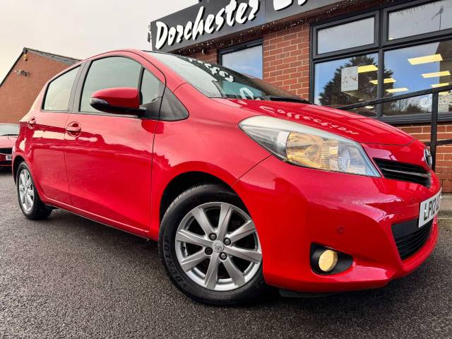 Toyota Yaris 1.33 VVT-i T Spirit 5dr Multidrive S Hatchback Petrol Red