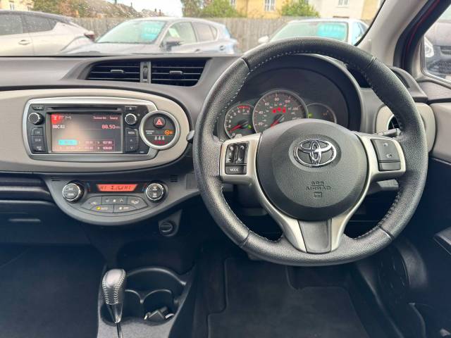 Toyota Yaris 1.33 VVT-i T Spirit 5dr Multidrive S Hatchback Petrol Red