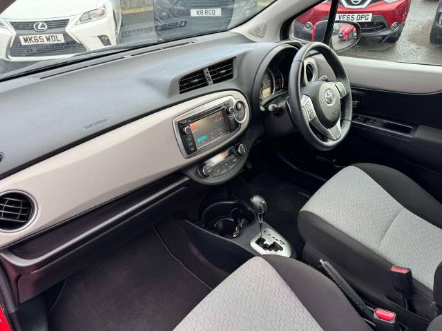 Toyota Yaris 1.33 VVT-i T Spirit 5dr Multidrive S Hatchback Petrol Red