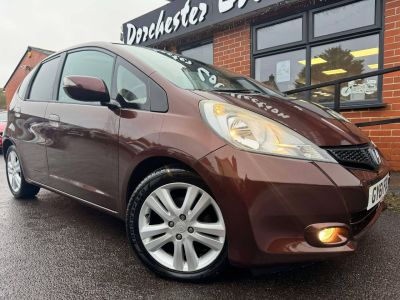 Honda Jazz 1.4 i-VTEC EX 5dr CVT Hatchback Petrol BronzeHonda Jazz 1.4 i-VTEC EX 5dr CVT Hatchback Petrol Bronze at Dorchester Collection Dorchester
