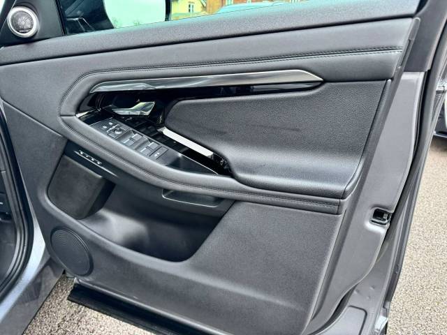 Land Rover Range Rover Evoque 2.0 D200 R-Dynamic SE 5dr Auto - MANUFACTURERS WARRANTY UNTIL 29TH APRIL 2026 Estate Diesel Grey