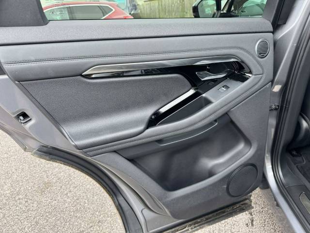 Land Rover Range Rover Evoque 2.0 D200 R-Dynamic SE 5dr Auto - MANUFACTURERS WARRANTY UNTIL 29TH APRIL 2026 Estate Diesel Grey