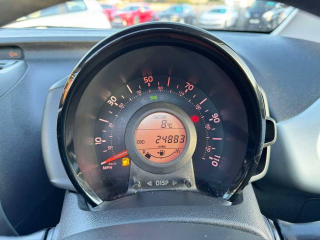 Citroen C1 1.0 VTi Feel 3dr Hatchback Petrol White
