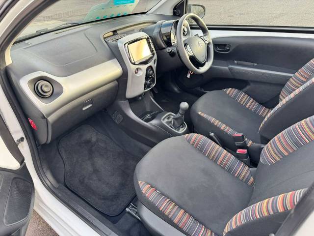 Citroen C1 1.0 VTi Feel 3dr Hatchback Petrol White