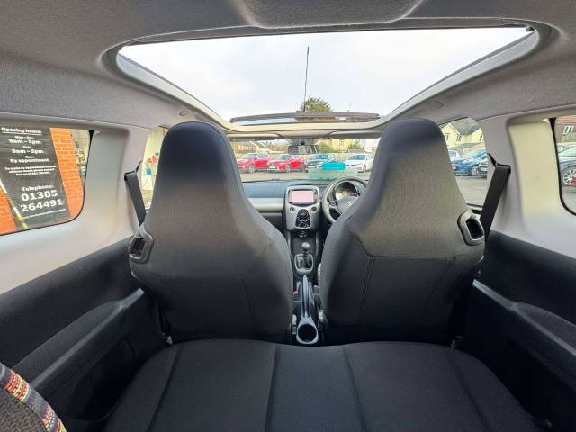 Citroen C1 1.0 VTi Feel 3dr Hatchback Petrol White