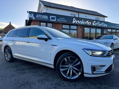 Volkswagen Passat 1.4 TSI GTE 5dr DSG Estate Petrol / Electric Hybrid WhiteVolkswagen Passat 1.4 TSI GTE 5dr DSG Estate Petrol / Electric Hybrid White at Dorchester Collection Dorchester