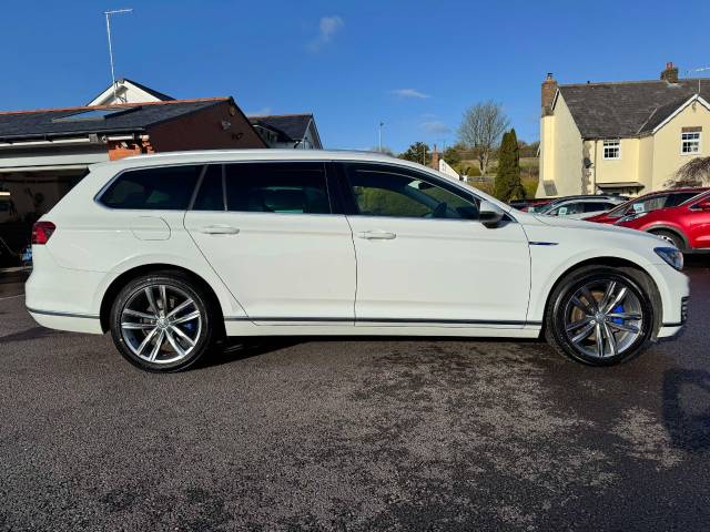 Volkswagen Passat 1.4 TSI GTE 5dr DSG Estate Petrol / Electric Hybrid White
