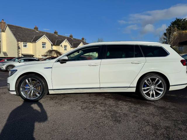 Volkswagen Passat 1.4 TSI GTE 5dr DSG Estate Petrol / Electric Hybrid White