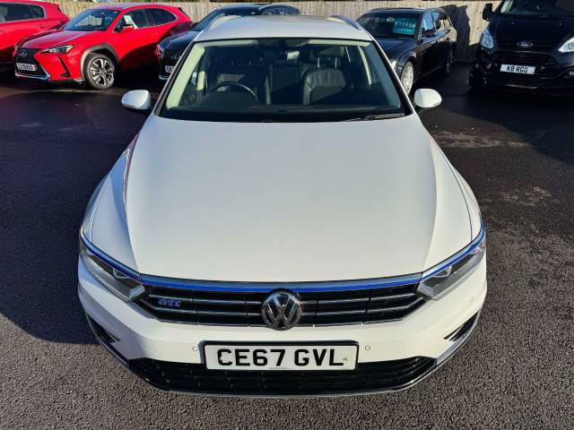 Volkswagen Passat 1.4 TSI GTE 5dr DSG Estate Petrol / Electric Hybrid White