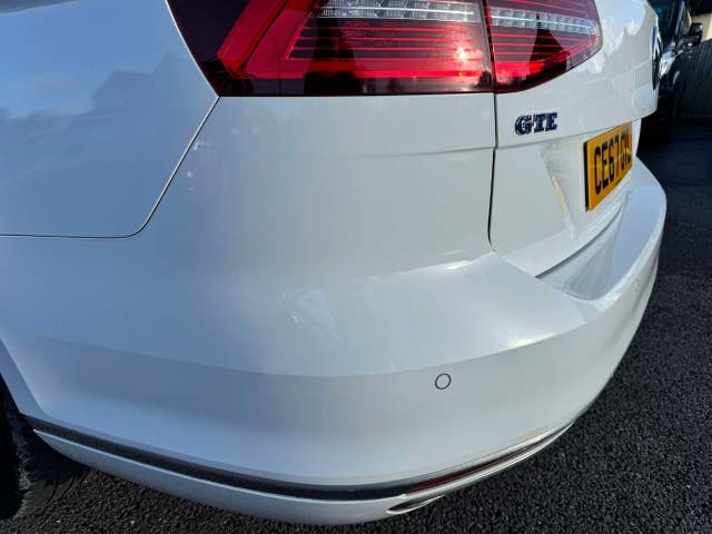 Volkswagen Passat 1.4 TSI GTE 5dr DSG Estate Petrol / Electric Hybrid White