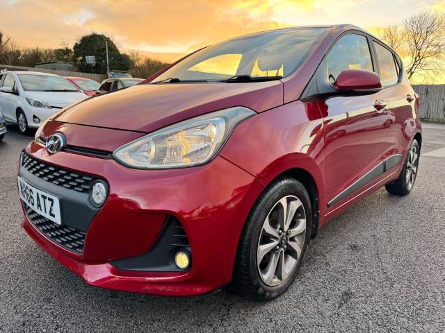 Hyundai i10 1.2 Premium SE 5dr Hatchback Petrol Red