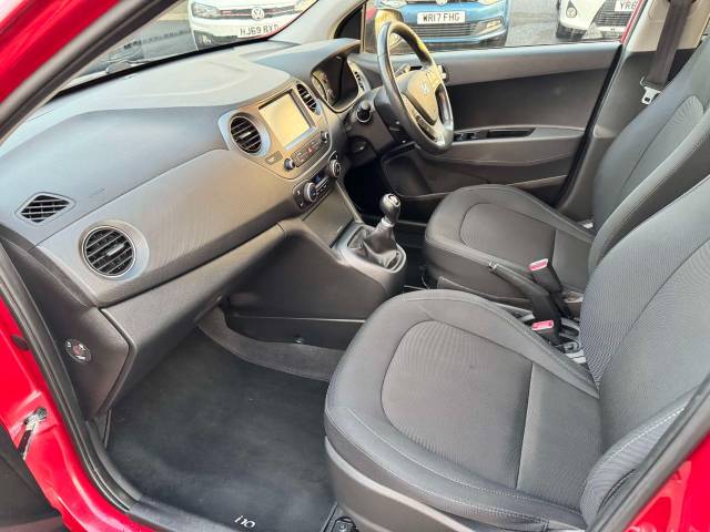 Hyundai i10 1.2 Premium SE 5dr Hatchback Petrol Red