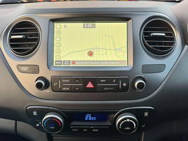 Hyundai i10 1.2 Premium SE 5dr Hatchback Petrol Red