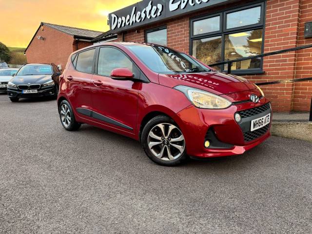 Hyundai i10 1.2 Premium SE 5dr Hatchback Petrol Red