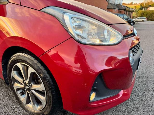 Hyundai i10 1.2 Premium SE 5dr Hatchback Petrol Red
