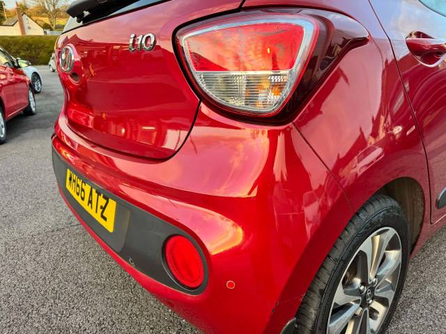 Hyundai i10 1.2 Premium SE 5dr Hatchback Petrol Red