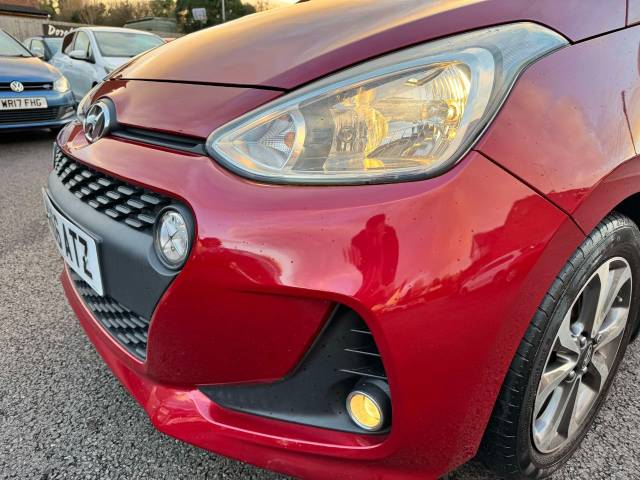 Hyundai i10 1.2 Premium SE 5dr Hatchback Petrol Red