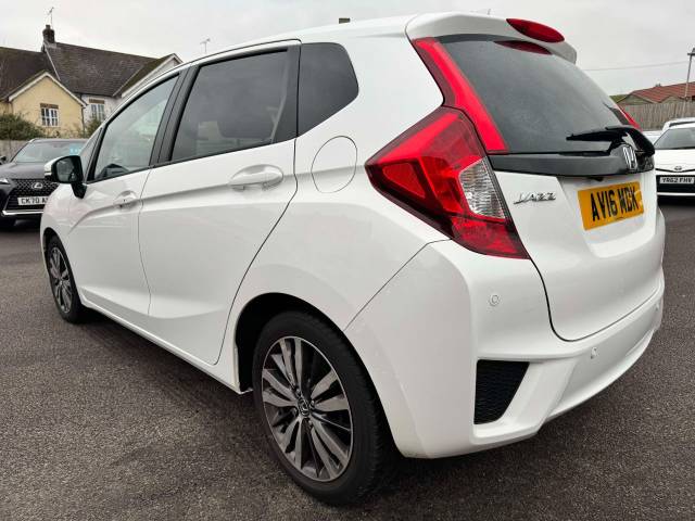 Honda Jazz 1.3 EX Navi 5dr Hatchback Petrol White