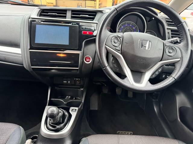 Honda Jazz 1.3 EX Navi 5dr Hatchback Petrol White