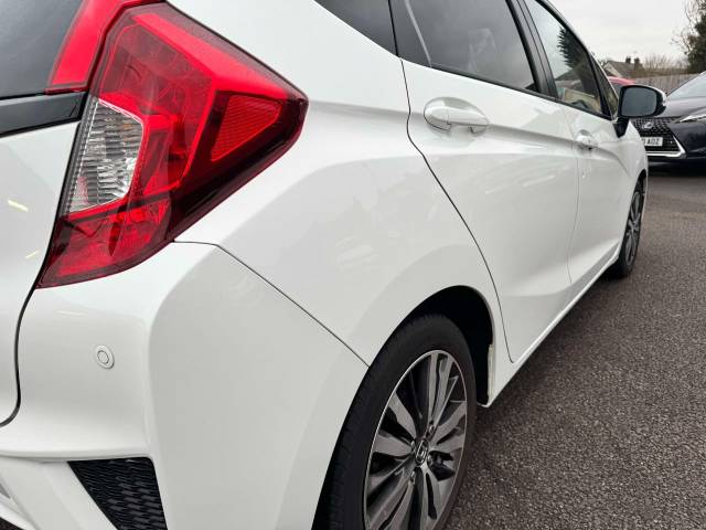 Honda Jazz 1.3 EX Navi 5dr Hatchback Petrol White