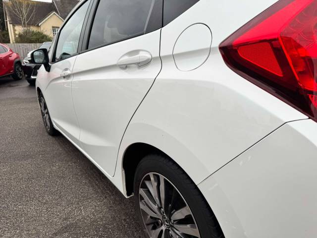 Honda Jazz 1.3 EX Navi 5dr Hatchback Petrol White