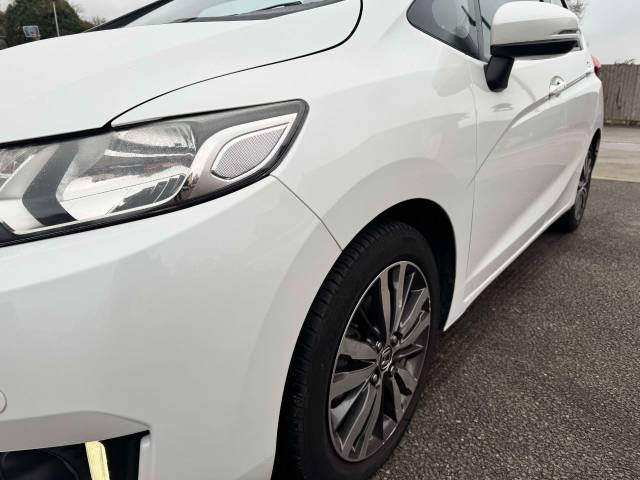 Honda Jazz 1.3 EX Navi 5dr Hatchback Petrol White