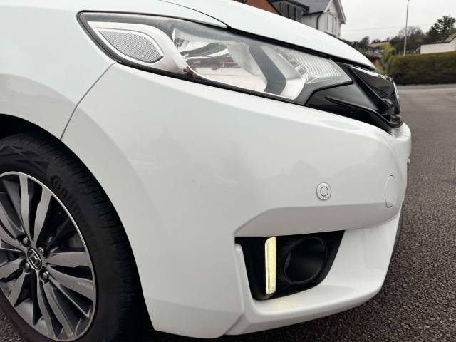 Honda Jazz 1.3 EX Navi 5dr Hatchback Petrol White