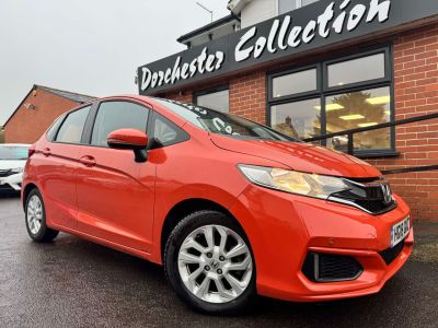 Honda Jazz 1.3 i-VTEC SE Navi 5dr Hatchback Petrol OrangeHonda Jazz 1.3 i-VTEC SE Navi 5dr Hatchback Petrol Orange at Dorchester Collection Dorchester