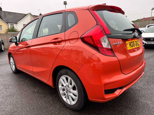 Honda Jazz 1.3 i-VTEC SE Navi 5dr Hatchback Petrol Orange