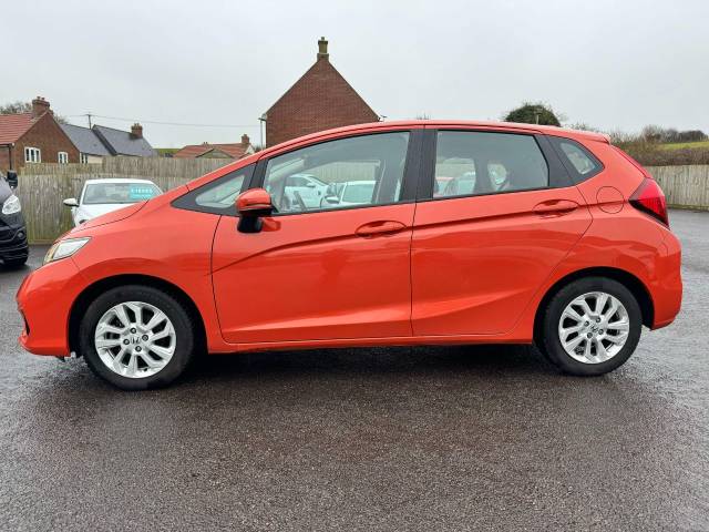 Honda Jazz 1.3 i-VTEC SE Navi 5dr Hatchback Petrol Orange