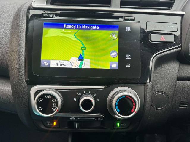Honda Jazz 1.3 i-VTEC SE Navi 5dr Hatchback Petrol Orange