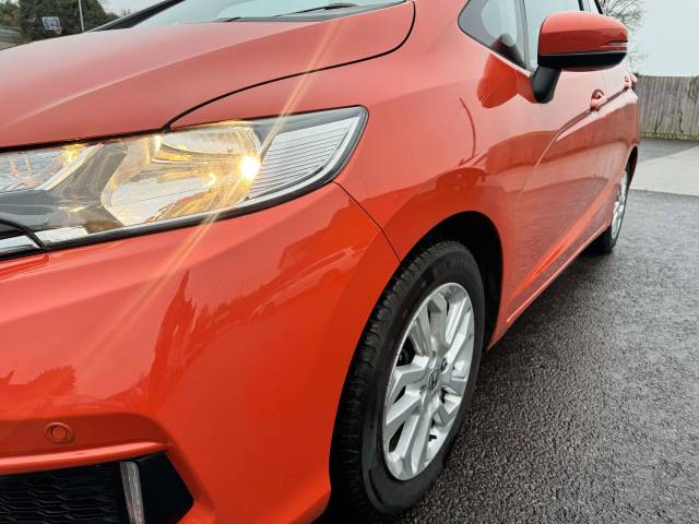 Honda Jazz 1.3 i-VTEC SE Navi 5dr Hatchback Petrol Orange