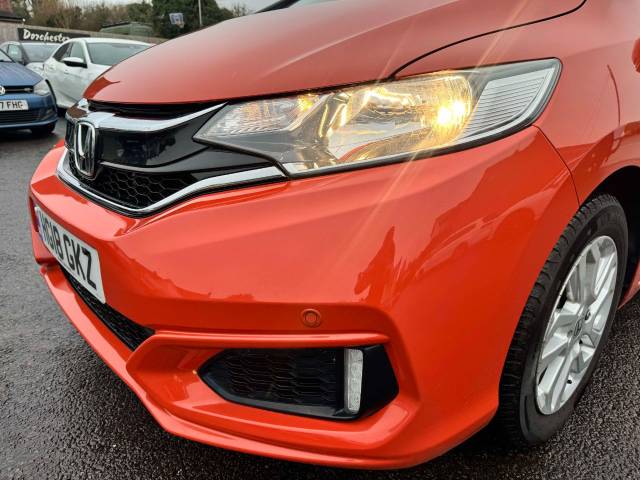 Honda Jazz 1.3 i-VTEC SE Navi 5dr Hatchback Petrol Orange