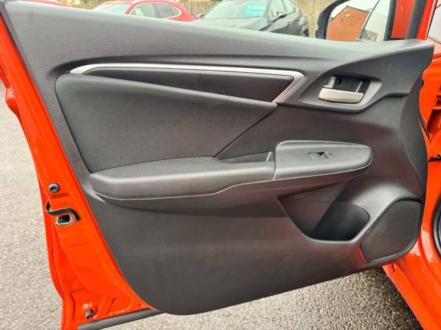 Honda Jazz 1.3 i-VTEC SE Navi 5dr Hatchback Petrol Orange