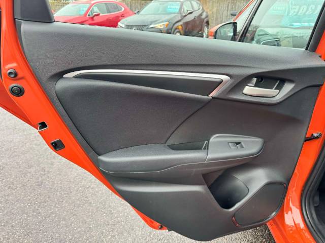 Honda Jazz 1.3 i-VTEC SE Navi 5dr Hatchback Petrol Orange