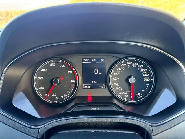 SEAT Arona 1.0 TSI SE Technology [EZ] 5dr Hatchback Petrol White