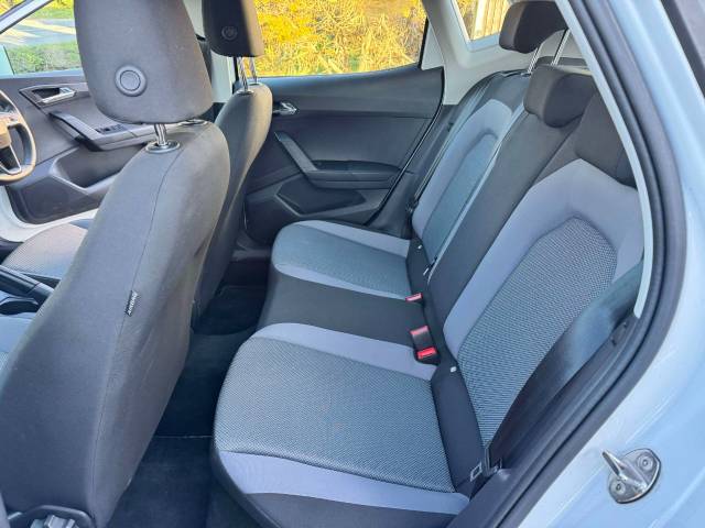 SEAT Arona 1.0 TSI SE Technology [EZ] 5dr Hatchback Petrol White