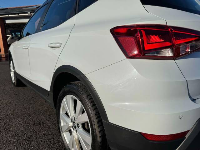 SEAT Arona 1.0 TSI SE Technology [EZ] 5dr Hatchback Petrol White