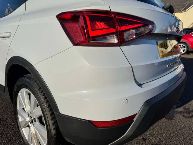 SEAT Arona 1.0 TSI SE Technology [EZ] 5dr Hatchback Petrol White