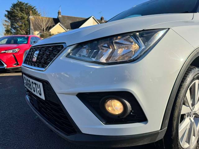 SEAT Arona 1.0 TSI SE Technology [EZ] 5dr Hatchback Petrol White