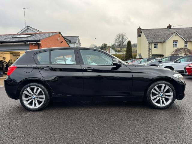 BMW 1 Series 118i [1.5] Sport 5dr [Nav] Step Auto Hatchback Petrol Black